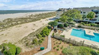 304 E Port O Call by AvantStay Rooftop Deck Incredible Ocean Beach Views - 9