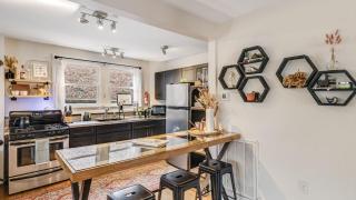 Riverside Trade Retreat AvantStay Industrial-Chic Near Downtown Asheville - 6