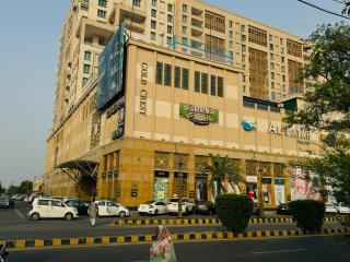GOLD CREST Modern & Luxury Apartments DHA Lahore Phase 4 - 1