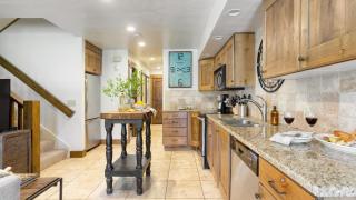 Snow King by AvantStay Close to the Slopes w Hot Tub - 8