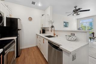 NEW 1BD Belltown Condo - Pool and Sauna - Walk to Pike Place & Space Needle - 1