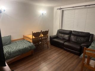 Andover Bungalow - 9