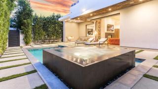 Luxe WeHo Villa Walk to Melrose Ave Pool Hot Tub North Vista by AvantStay - 9