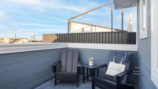 Twin Dolphins by AvantStay Steps to Beach Deck - Newport Beach - 7