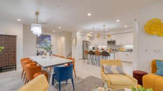 Sunburst by AvantStay Lakefront Mountain Views - Indio - 1