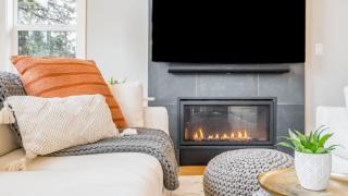 The Gem Estate by AvantStay Modern Farmhouse w Lavender Fields Hot Tub - 1