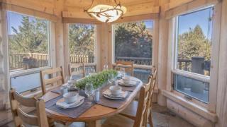 Hot Tub Game Room Large Deck w Incredible View Penticton Lodge by AvantStay - 3