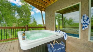 Wanderer by AvantStay Sleeps 34 A Custom Smokies Cabin - 8