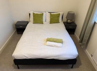 3BR House in Warrington with EV Charger & Garden - 6