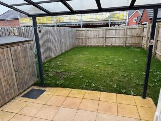 3BR House in Warrington with EV Charger & Garden - 9