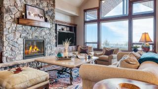 Heritage by AvantStay Luxe Oregon Retreat Deck - 5