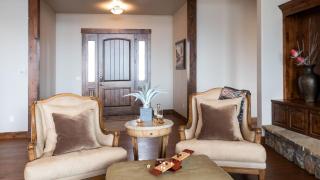 Heritage by AvantStay Luxe Oregon Retreat Deck - 2