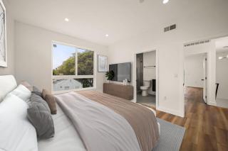 Contemporary Brand-New 4BR Home in Prime LA Location - 3