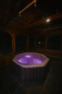 6 Bedroom Lakefront Main House #14 in Sand Bay - 8