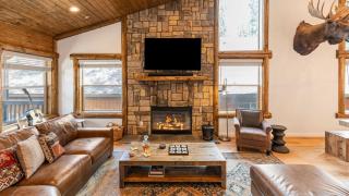 Teddy by AvantStay Majestic Cabin in Big Bear w Balcony - 5