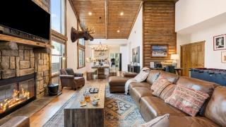 Teddy by AvantStay Majestic Cabin in Big Bear w Balcony - 1