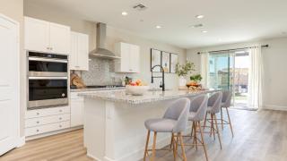 Desert Eden by AvantStay 6BR w Ensuite Backyard Oasis w Pool Hot Tub - 9