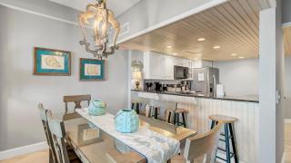 407 A Shipwatch by AvantStay Beach Front Condo w Ocean Views - 3