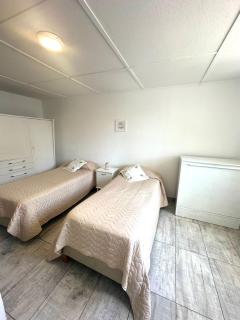 PH 3 ambientes a 8 cuadras del mar - SE RESERVA CON SEÑA - 1