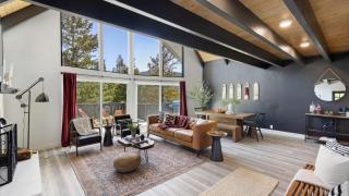 Hot Tub Fire Pit Deck Views Near the Lake The Matterhorn Manor by AvantStay - 3