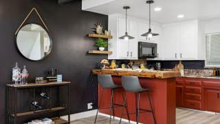 Hot Tub Fire Pit Deck Views Near the Lake The Matterhorn Manor by AvantStay - 1