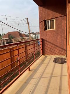 Modern 1 Bedroom Apartment with Balcony - 3