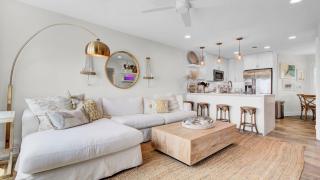 303 D Port O Call by AvantStay Oceanfront Penthouse - 1