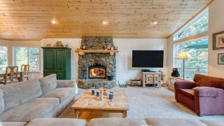 Tahoe Vista by AvantStay Central Location Patio - 5