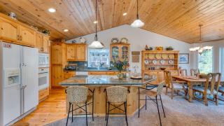 Tahoe Vista by AvantStay Central Location Patio - 1