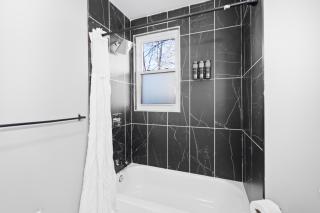 Urban Charm | Near EWR Airport Easy Access to NYC -  - 7