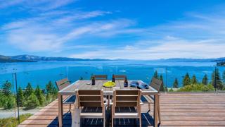 Lakeview by AvantStay Private Waterfront Cabin on Lake Tahoe w Hot Tub Views - 8