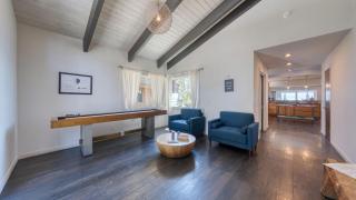 Lakeview by AvantStay Private Waterfront Cabin on Lake Tahoe w Hot Tub Views - 4