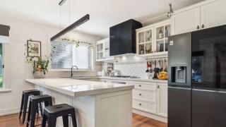 Golden Gully - Golden Square - 8