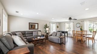 Breathtaking Meadows by AvantStay Temecula Group Retreat Pool Pickleball Firepit Hot Tub - 8