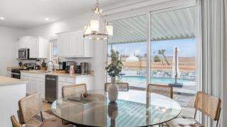 Pool Spa Pickleball Piano Near Pioneertown Harmony House by AvantStay - 2