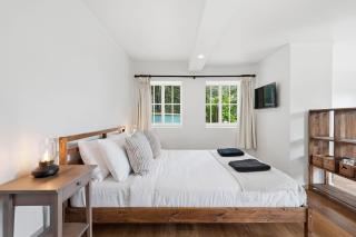 Whispering Pines Studio Retreat - 0