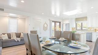 Windansea by AvantStay Private Rooftop Patio 2 blocks to Beach Town - 2