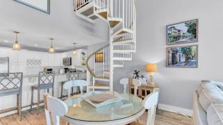 518 Seascape Waterfront Views Community Pool - 1