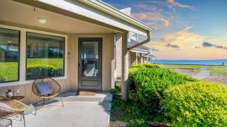 Beachcombers Bliss by AvantStay Steps to the Beach Ocean Views - Freeland - 0
