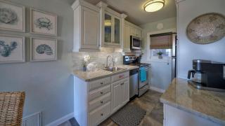 Beachfront Patio w Dune View 2 Pools Pickleball Cravin Waves by AvantStay - 2