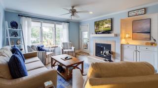 405 Yacht Harbor by AvantStay Shaded Patio Near Golf Beach Communal Pool - Isle of Palms - 8