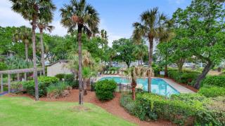 405 Yacht Harbor by AvantStay Shaded Patio Near Golf Beach Communal Pool - Isle of Palms - 7
