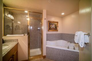 Villa 2082 - 2 Bed 2 Bath Full Kitchen villa - 2