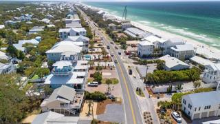 Beach Retreat w Sundeck Golf Cart Bikes Bungalow House by AvantStay - Seacrest - 8