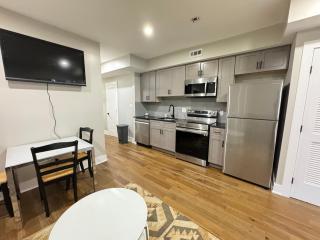 Beautiful 2BR APT Near Downtown DC - 8