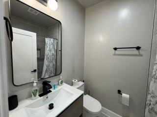 Beautiful 2BR APT Near Downtown DC - 1