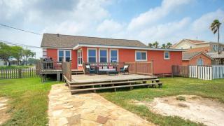 Waterfront Retreat w Private Boat Dock Patio Views Shore Thing by AvantStay - 5