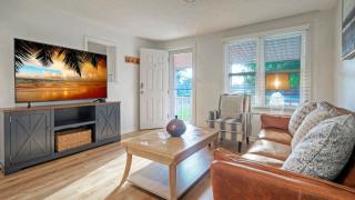 Waterfront Retreat w Private Boat Dock Patio Views Shore Thing by AvantStay - 4