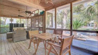 29 24th Avenue by AvantStay Easy Beach Access - Isle of Palms - 6