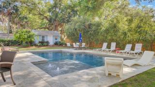 29 24th Avenue by AvantStay Easy Beach Access - Isle of Palms - 2